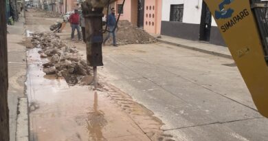 SIMAPARG realiza reacondicionamiento de tubería de agua potable en Calle Morelos