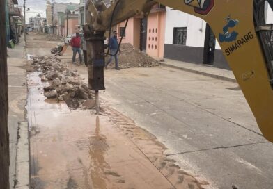 SIMAPARG realiza reacondicionamiento de tubería de agua potable en Calle Morelos