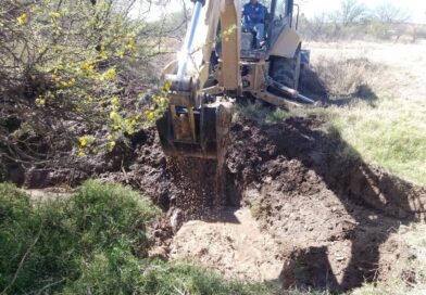 SIMAPARG atiende fuga de gran magnitud en línea de conducción en la colonia La Cuesta