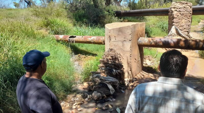 SIMAPARG coordina acciones para atender avería en línea de drenaje